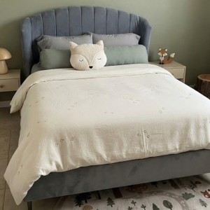 Cama Anika Queen Size Modelo AIK020